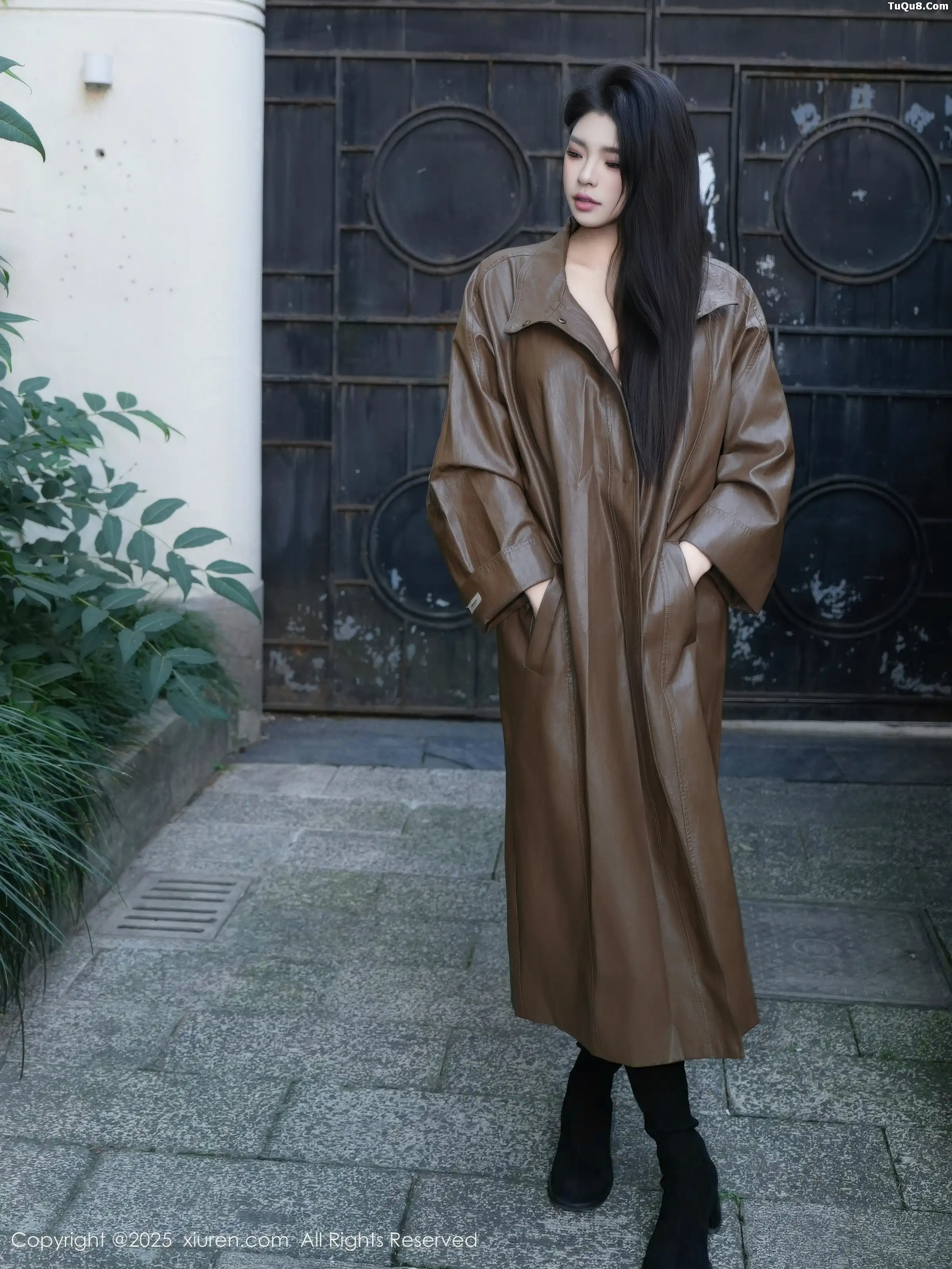 冬安性感紫色情趣内衣配紫丝吊袜秀丰满身材惹火绝美写真70P