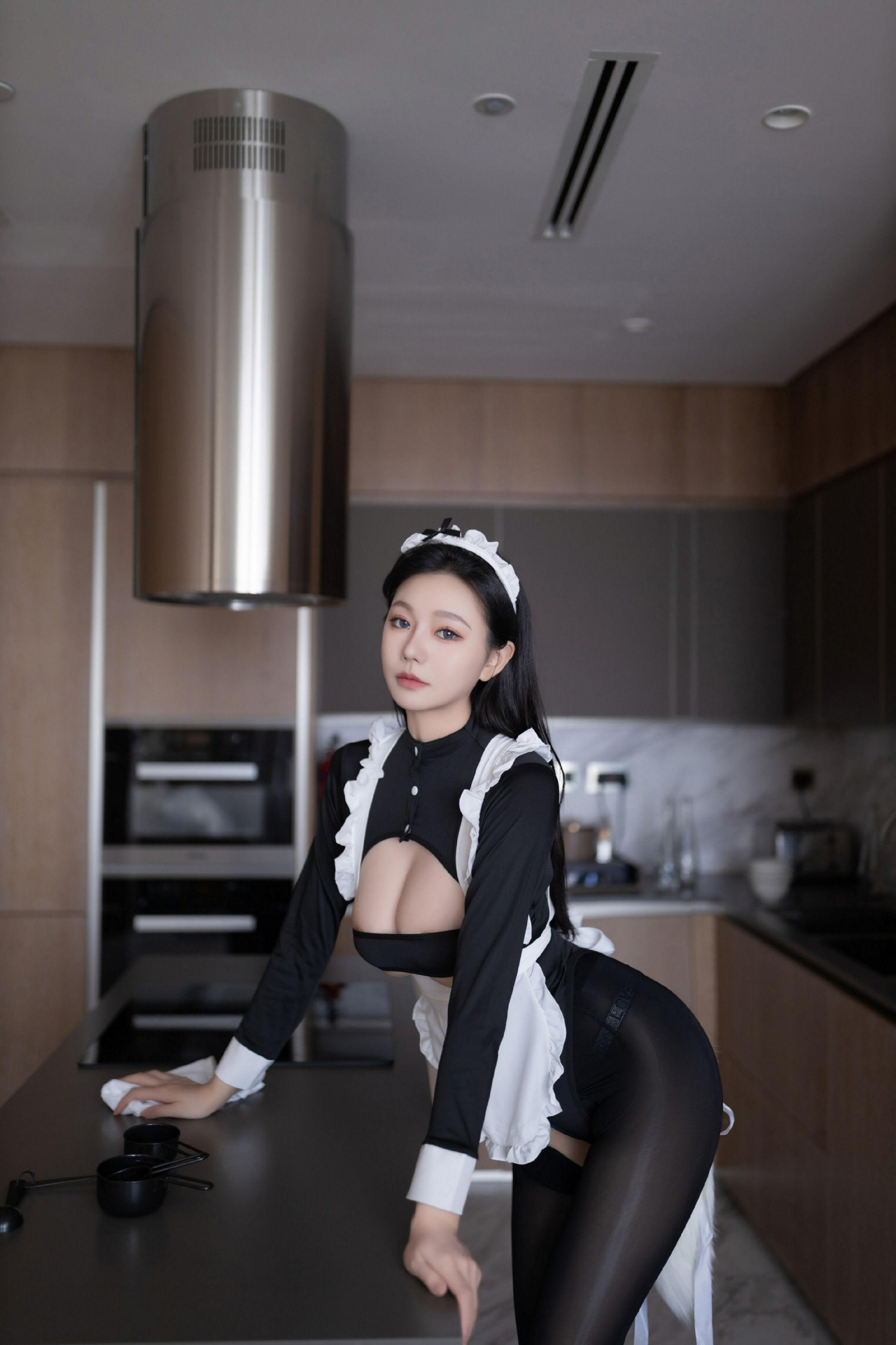 秀人付费 安然anran 诱人私拍福利 女仆87P 5