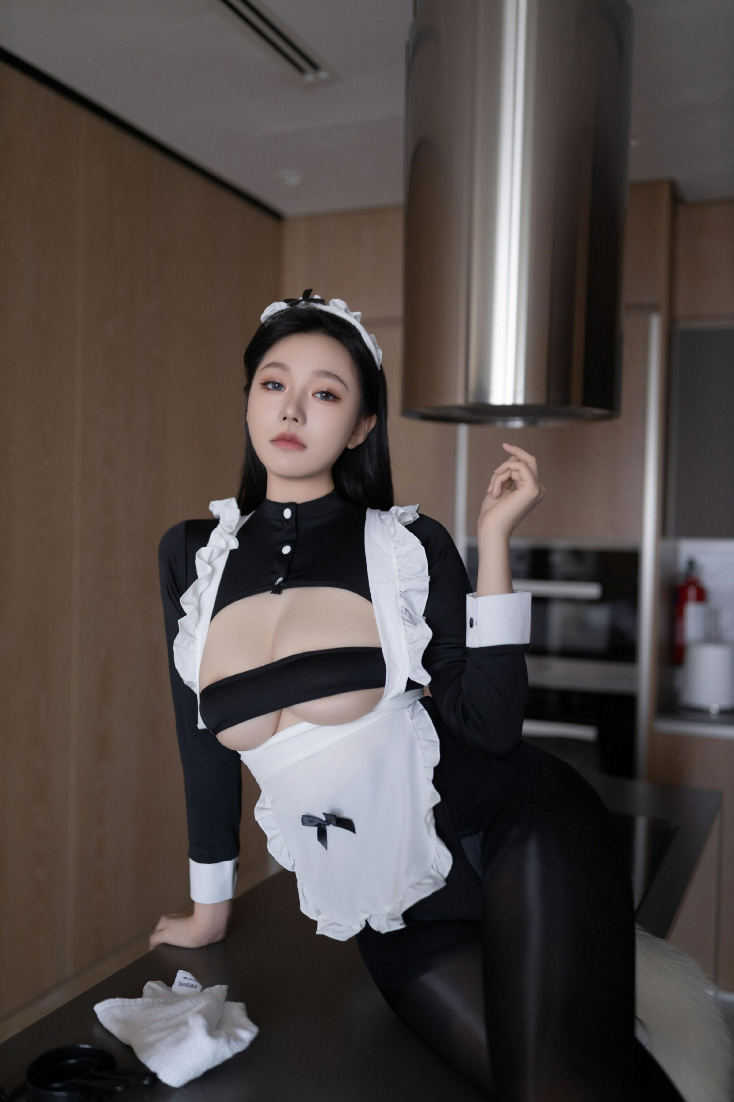 秀人付费 安然anran 诱人私拍福利 女仆87P 9