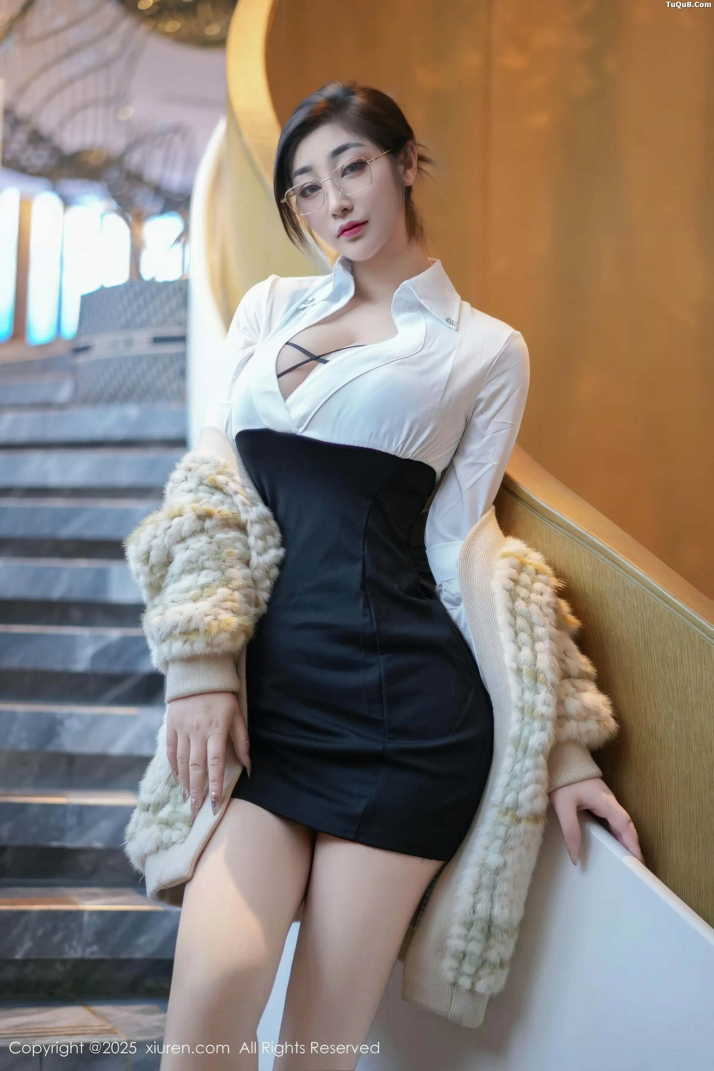 Daji_Toxic Sexy White Shirt Revealing Black Innerwear Showing Full Figure Exquisite Photo Set 80P 3