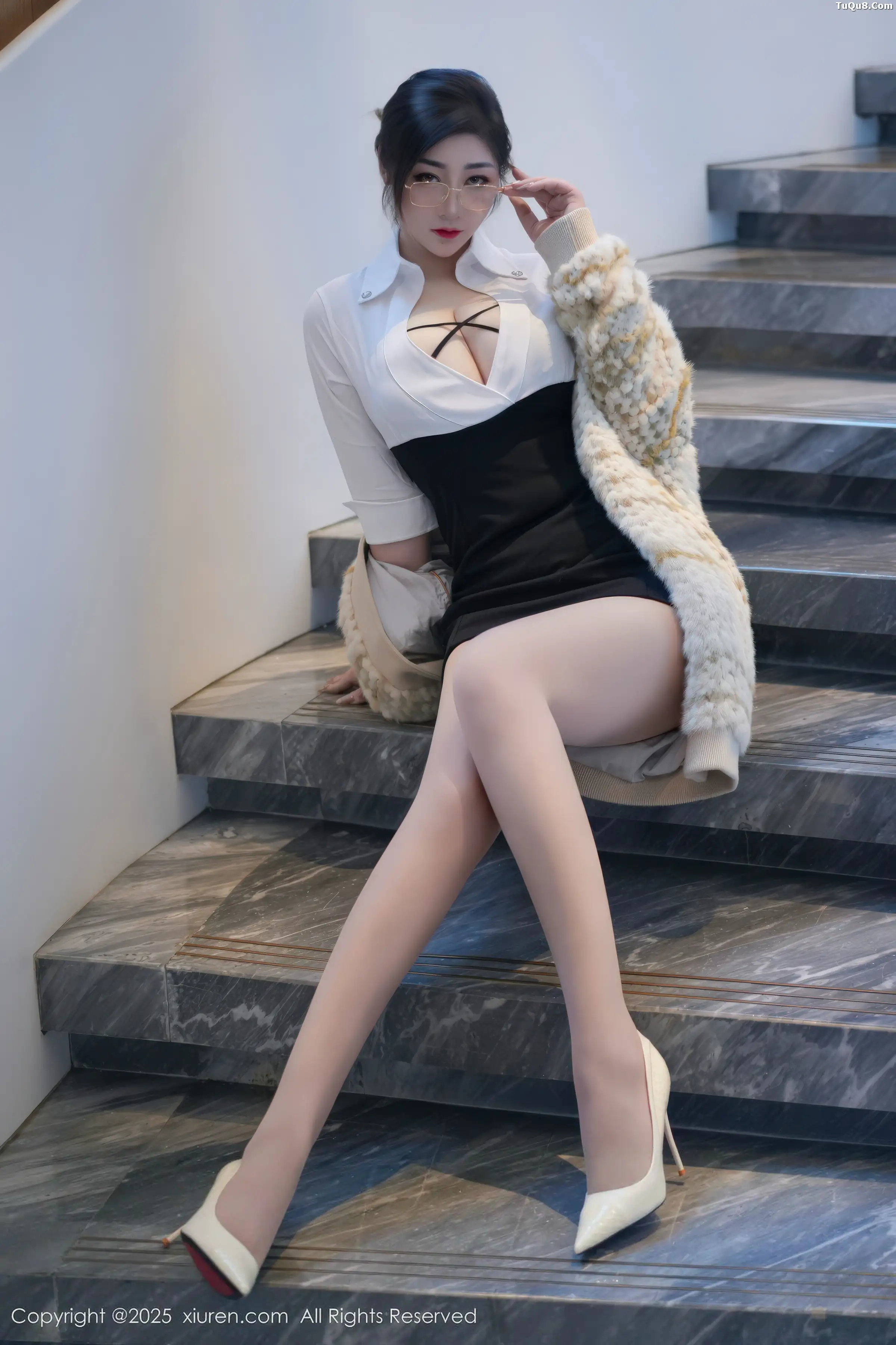 Daji_Toxic Sexy White Shirt Revealing Black Innerwear Showing Full Figure Exquisite Photo Set 80P 6
