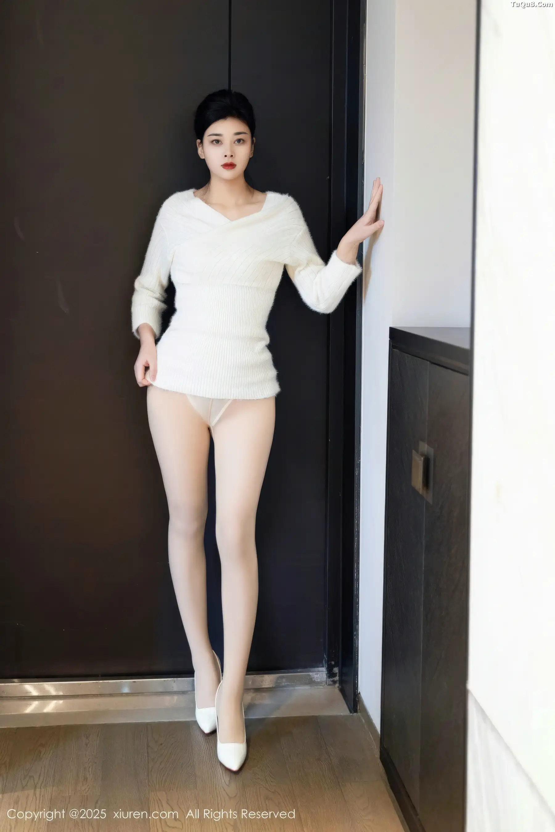 徐清妍性感白色毛衣露黑色内衣配超薄肉丝秀曼妙身姿绝美写真78P 8