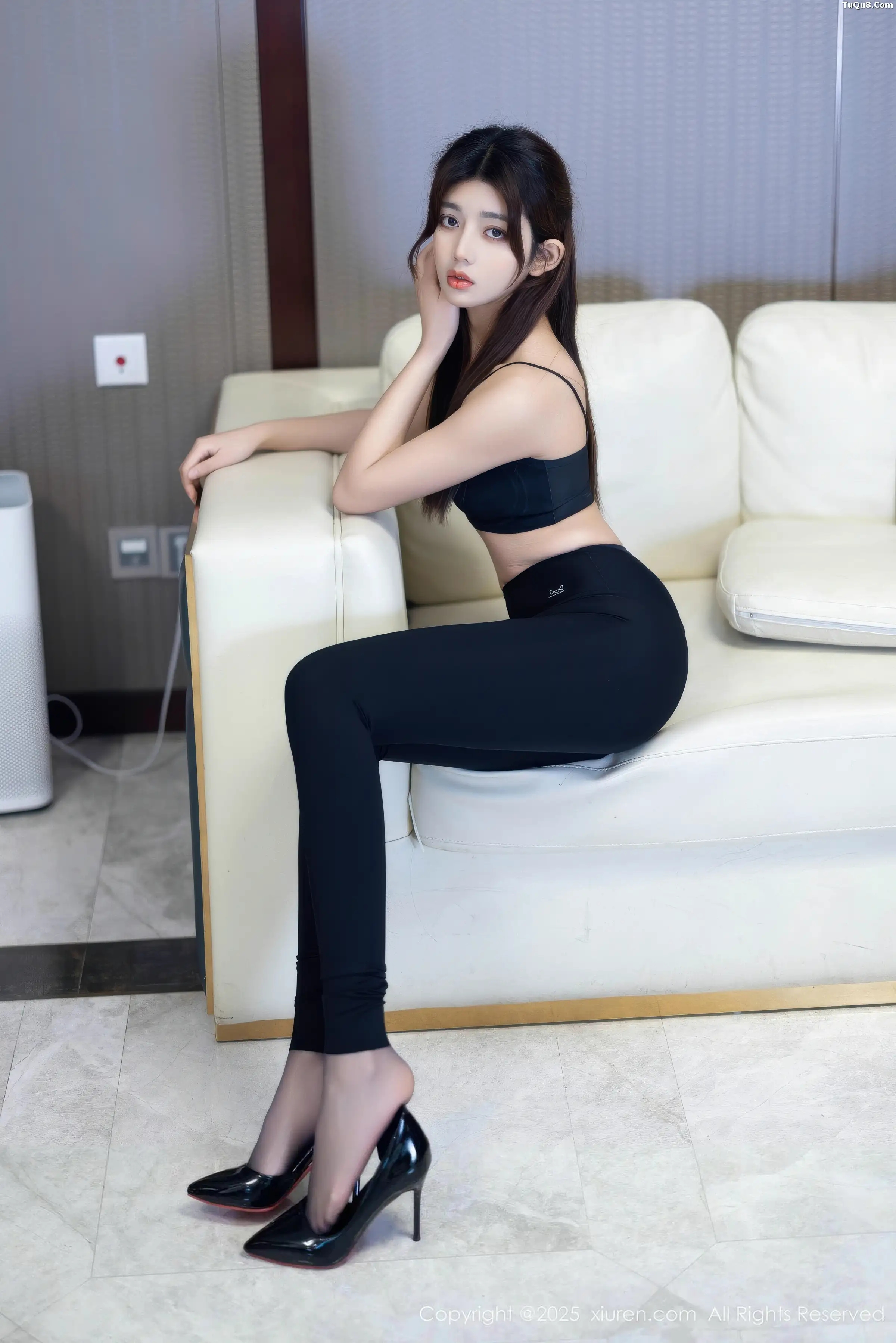 Jiang Ranran_Renee@Sexy black lingerie with ultra-thin black stockings showcasing soft, beautiful figure, absolutely gorgeous photo shoot 81P 3