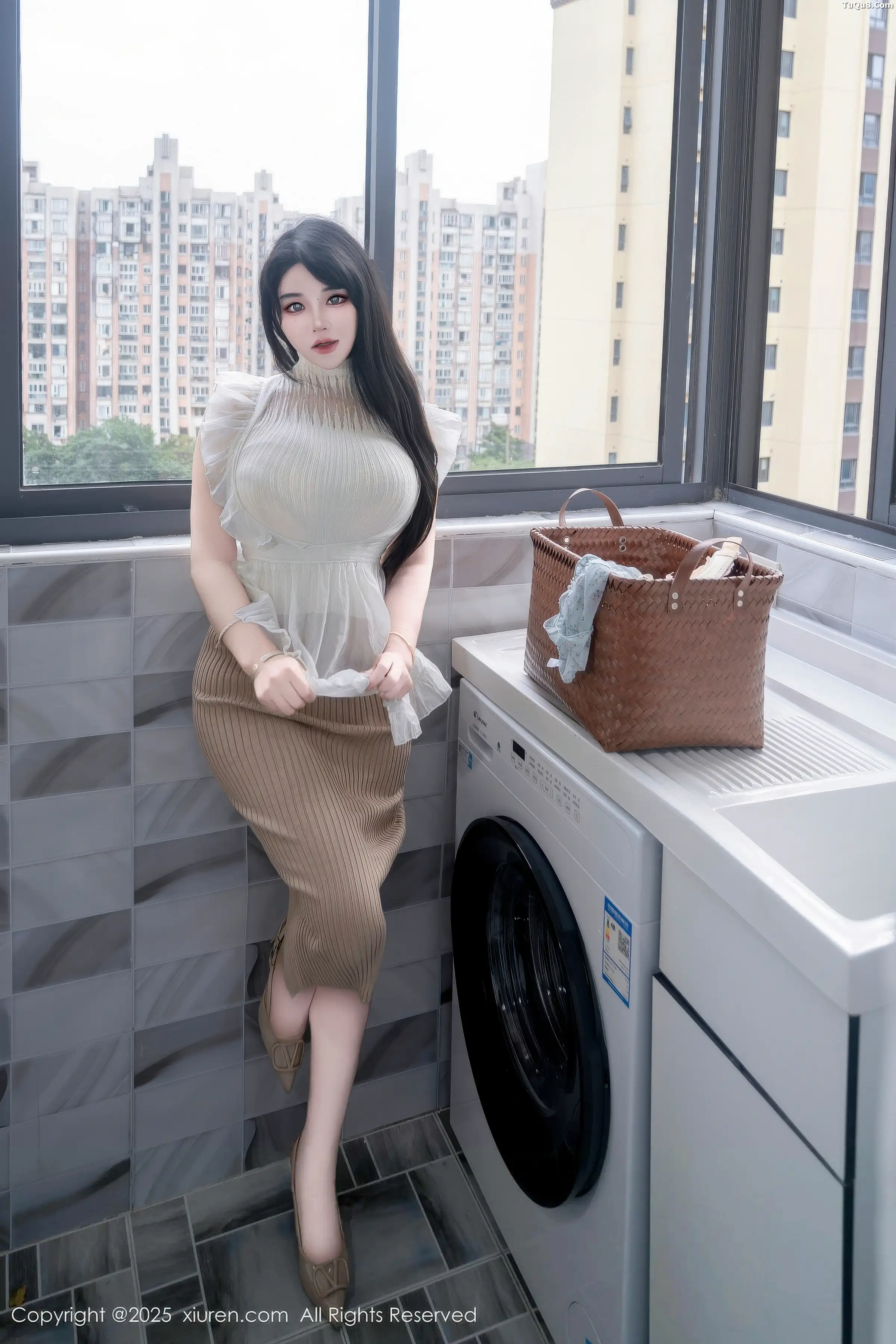 Xixi's Strawberry-Themed Sexy Sheer Lingerie Shoot: Perfect Figure Pictorial 83P