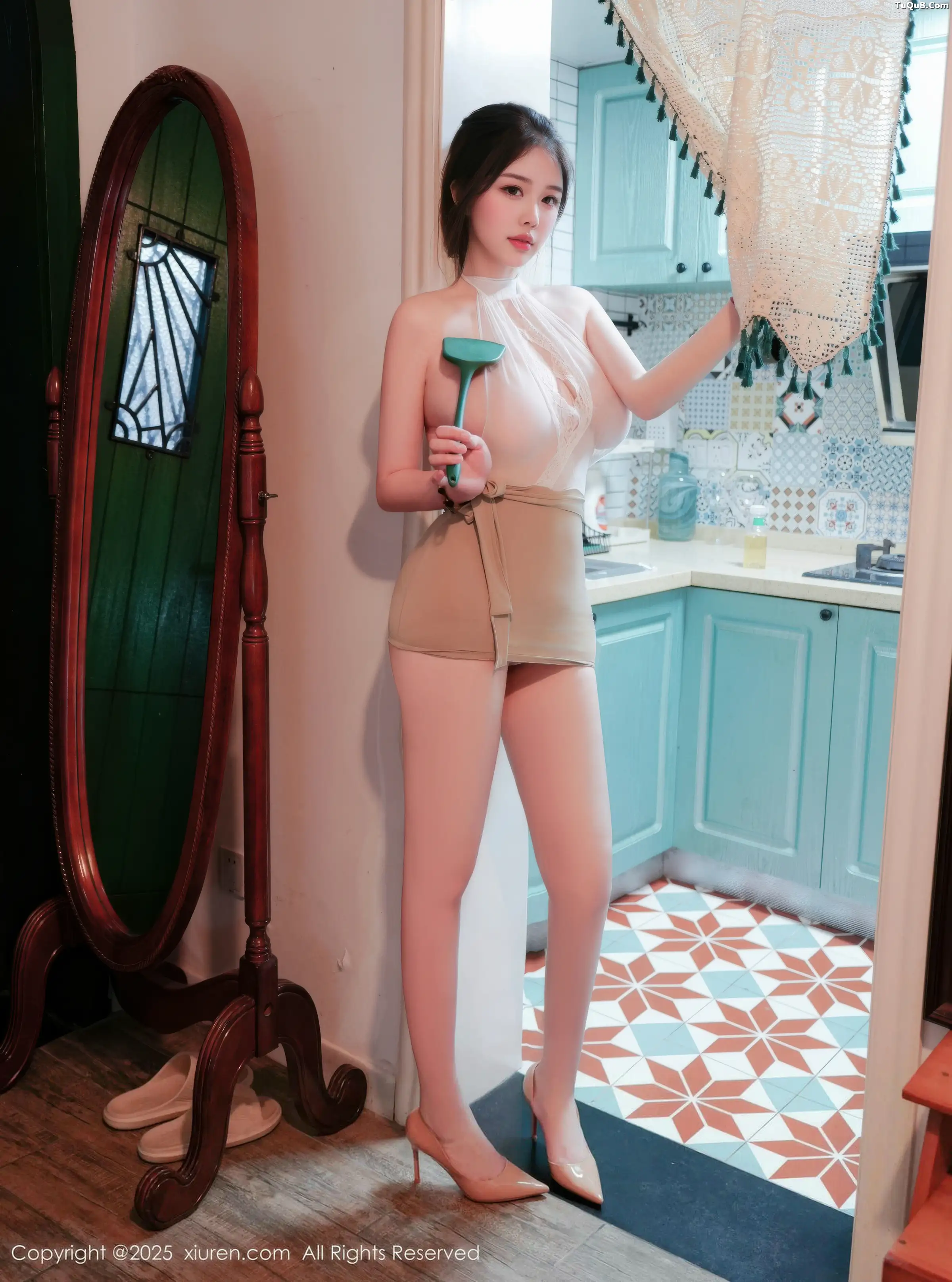 Li Xing'er kitchen scene sexy white deep V outfit revealing white underwear showing full figure photos 44P 2