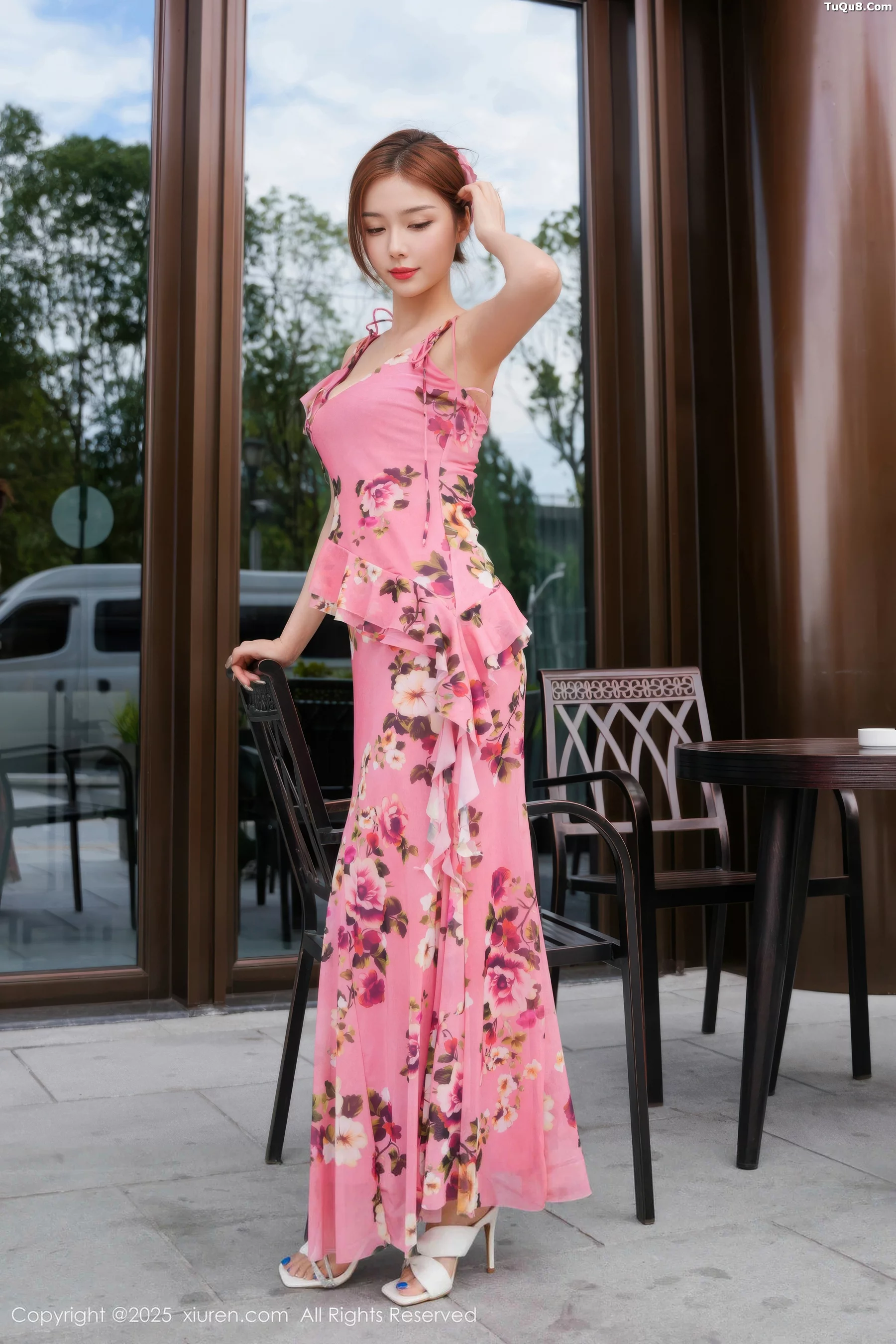 Bai Zhi yy: Sexy Floral Dress and Purple Lingerie Bath Scene Photoshoot (60P)