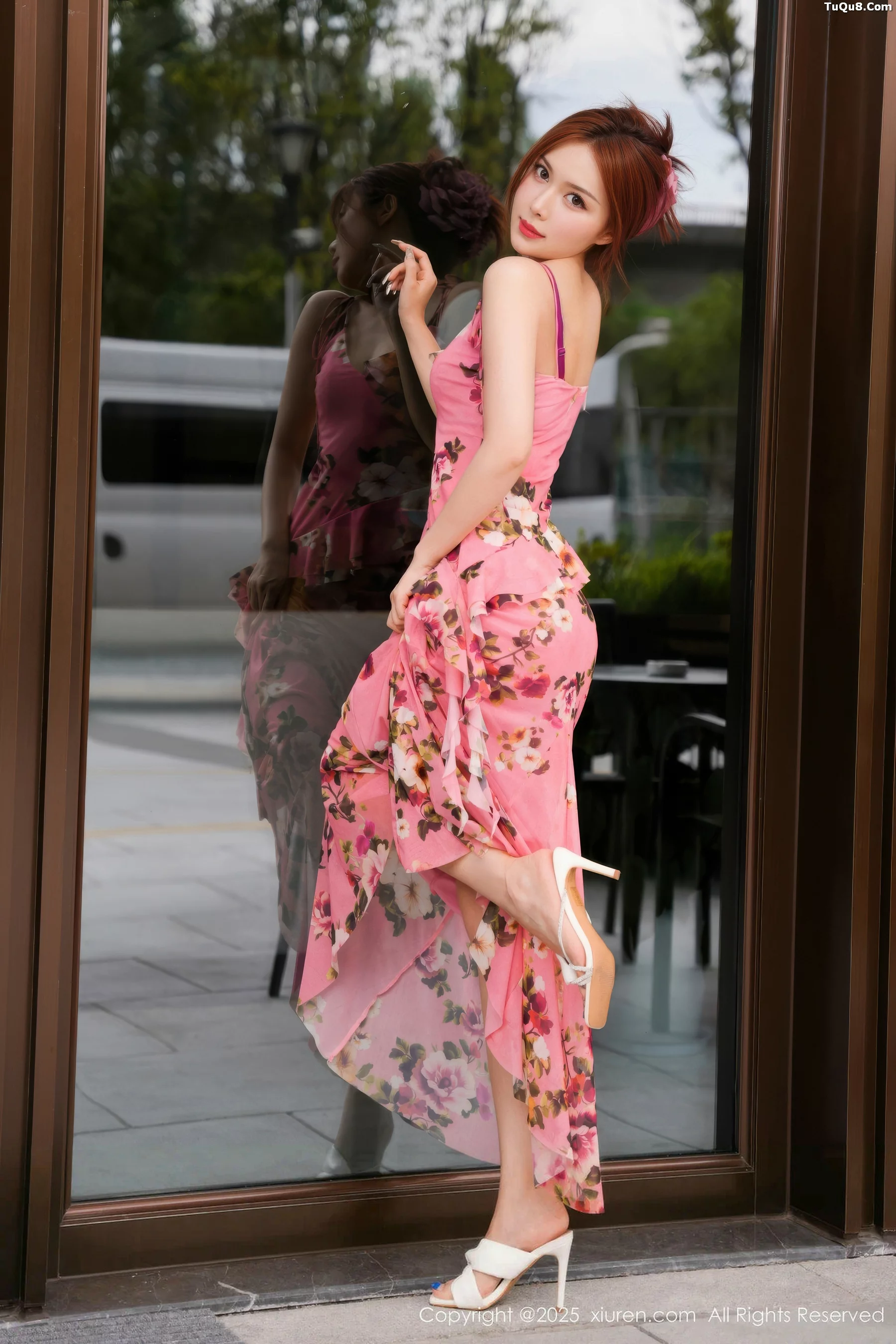 Bai Zhi yy bathtub scene sexy floral dress revealing purple underwear showcasing soft and beautiful figure exquisite photo set 60P 7