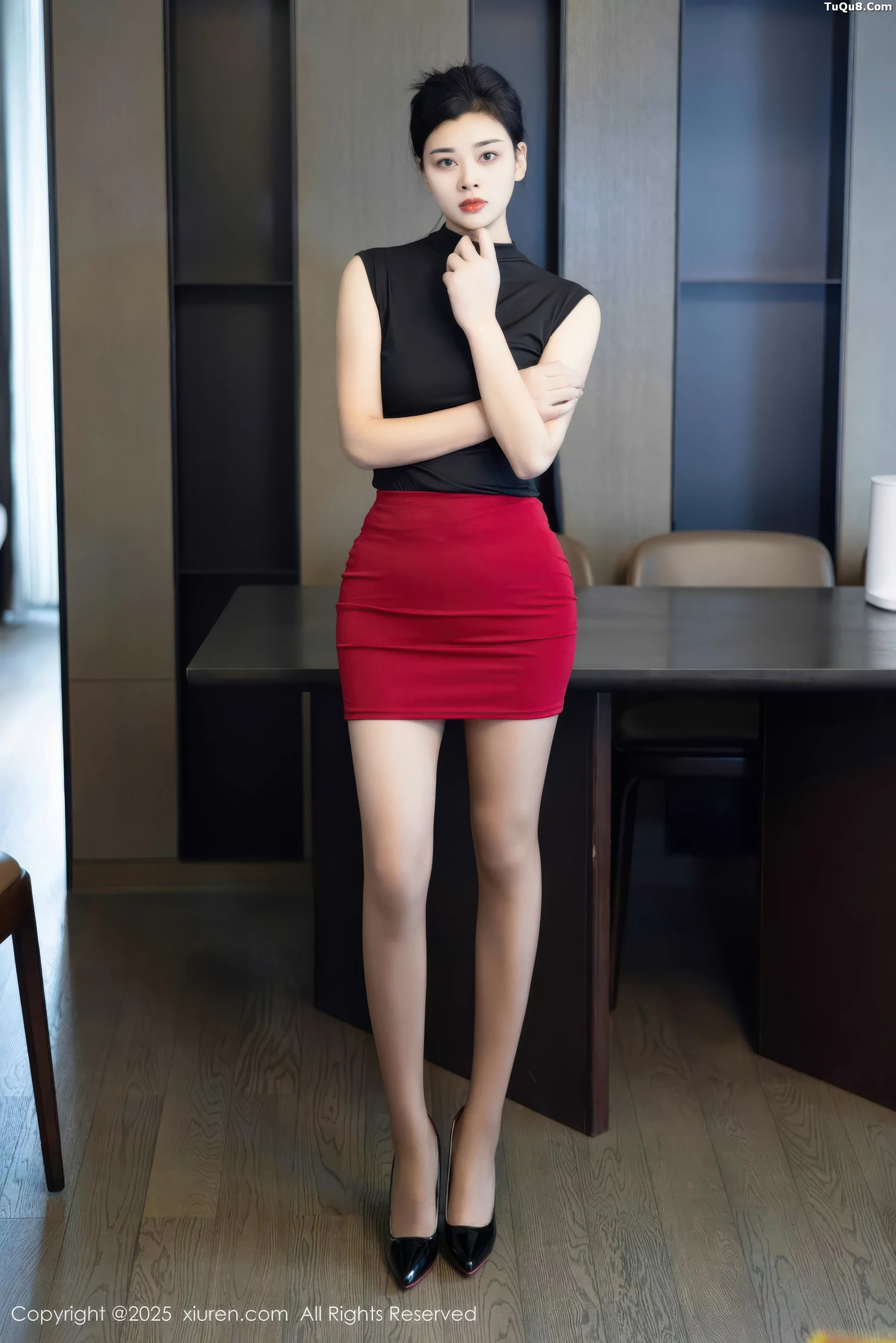 Xu Qingyan sexy black OL outfit revealing ultra-thin black stockings showing graceful figure beautiful photo 76P 4