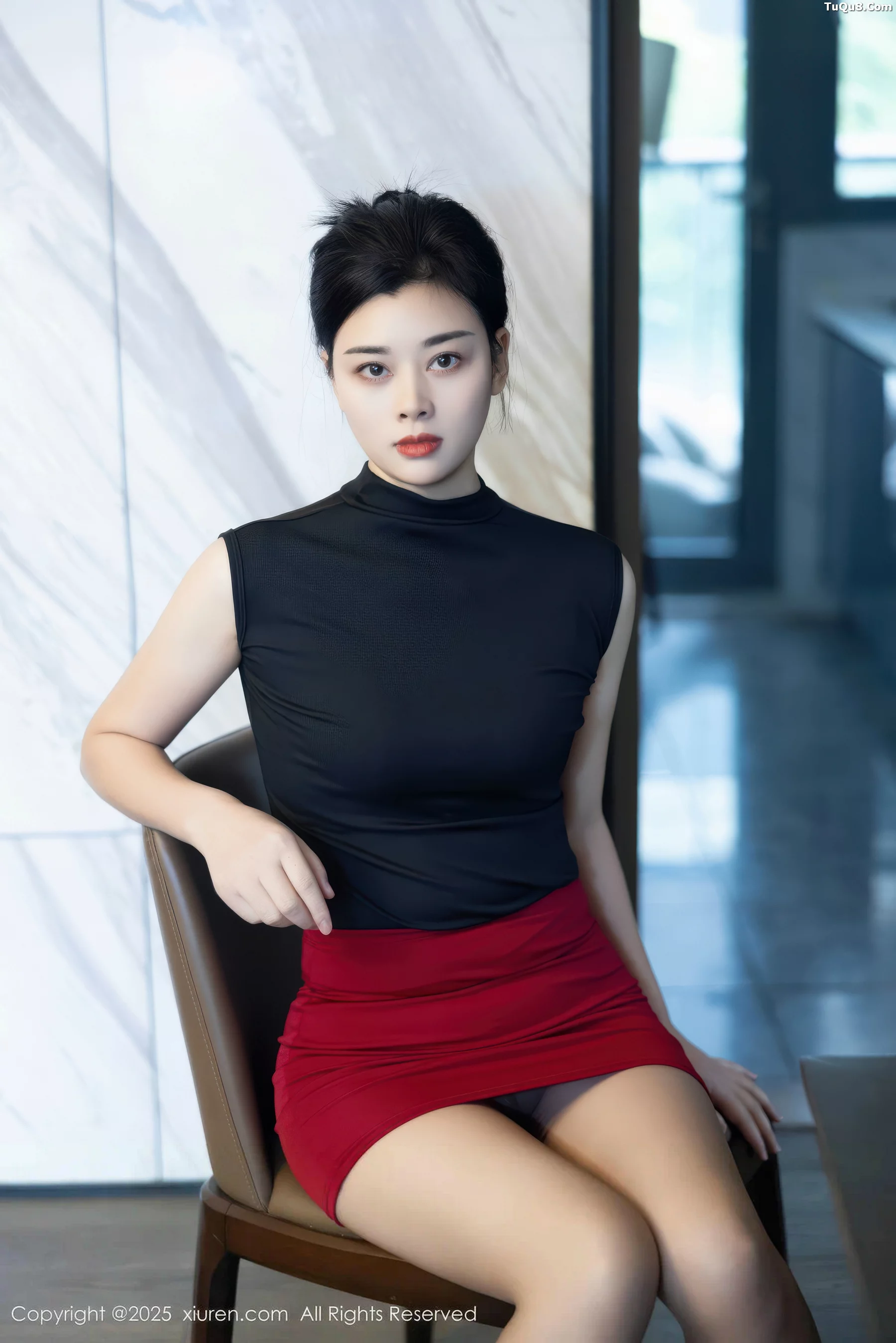 Xu Qingyan sexy black OL outfit revealing ultra-thin black stockings showing graceful figure beautiful photo 76P 5