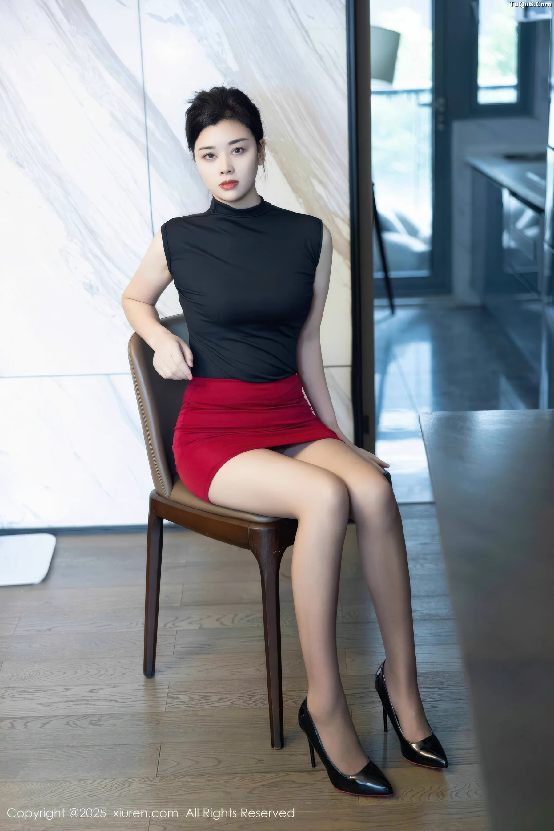 Xu Qingyan sexy black OL outfit revealing ultra-thin black stockings showing graceful figure beautiful photo 76P 6