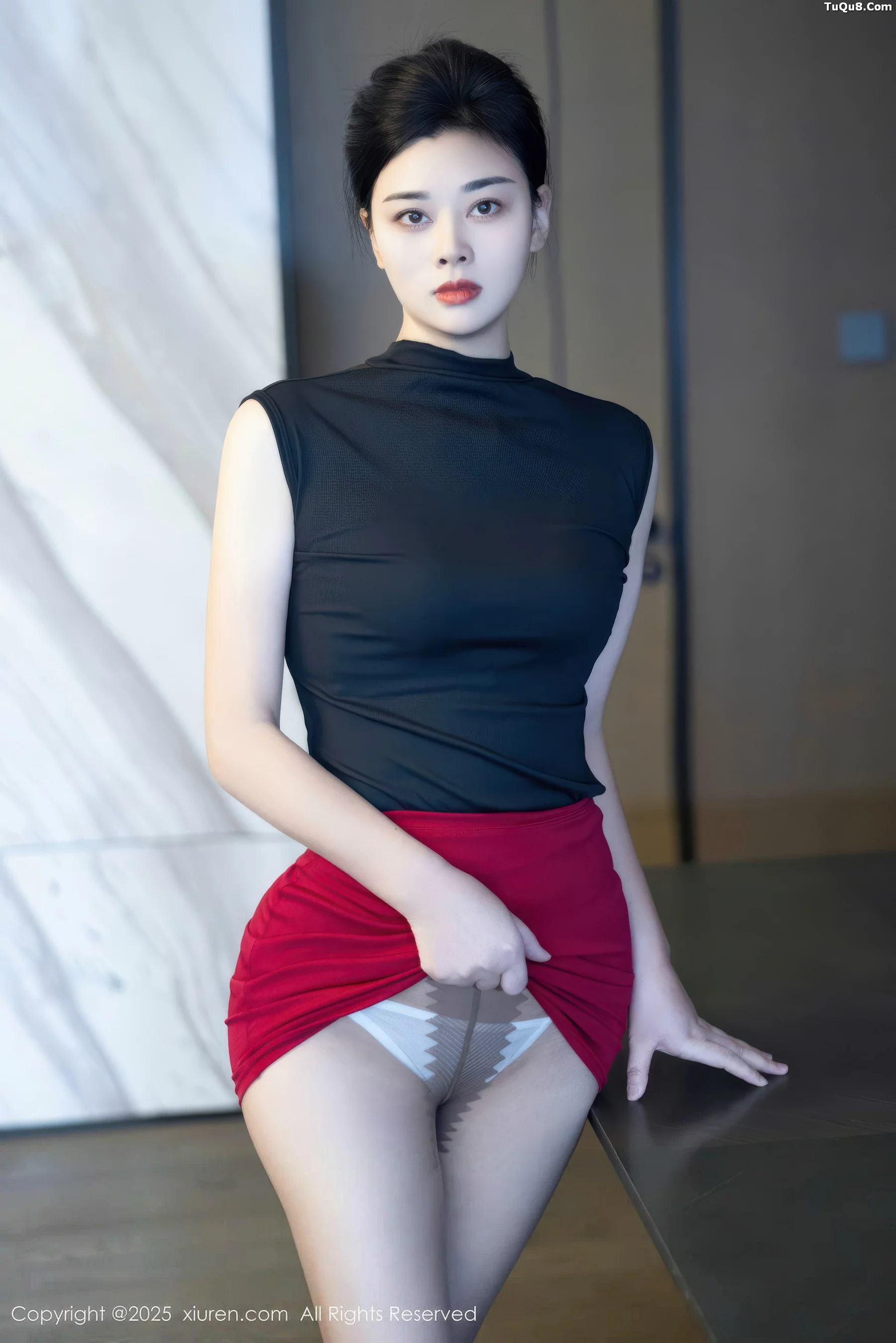 Xu Qingyan sexy black OL outfit revealing ultra-thin black stockings showing graceful figure beautiful photo 76P 7