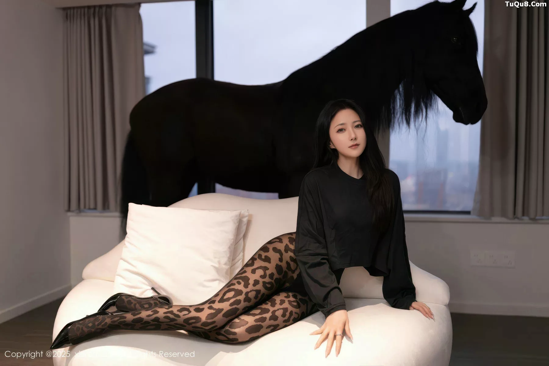 Caviar Fish Sexy Black Lingerie with Leopard Print Sheer Stockings Showman's Charming Figure Alluring Beautiful Photoshoot 75P
