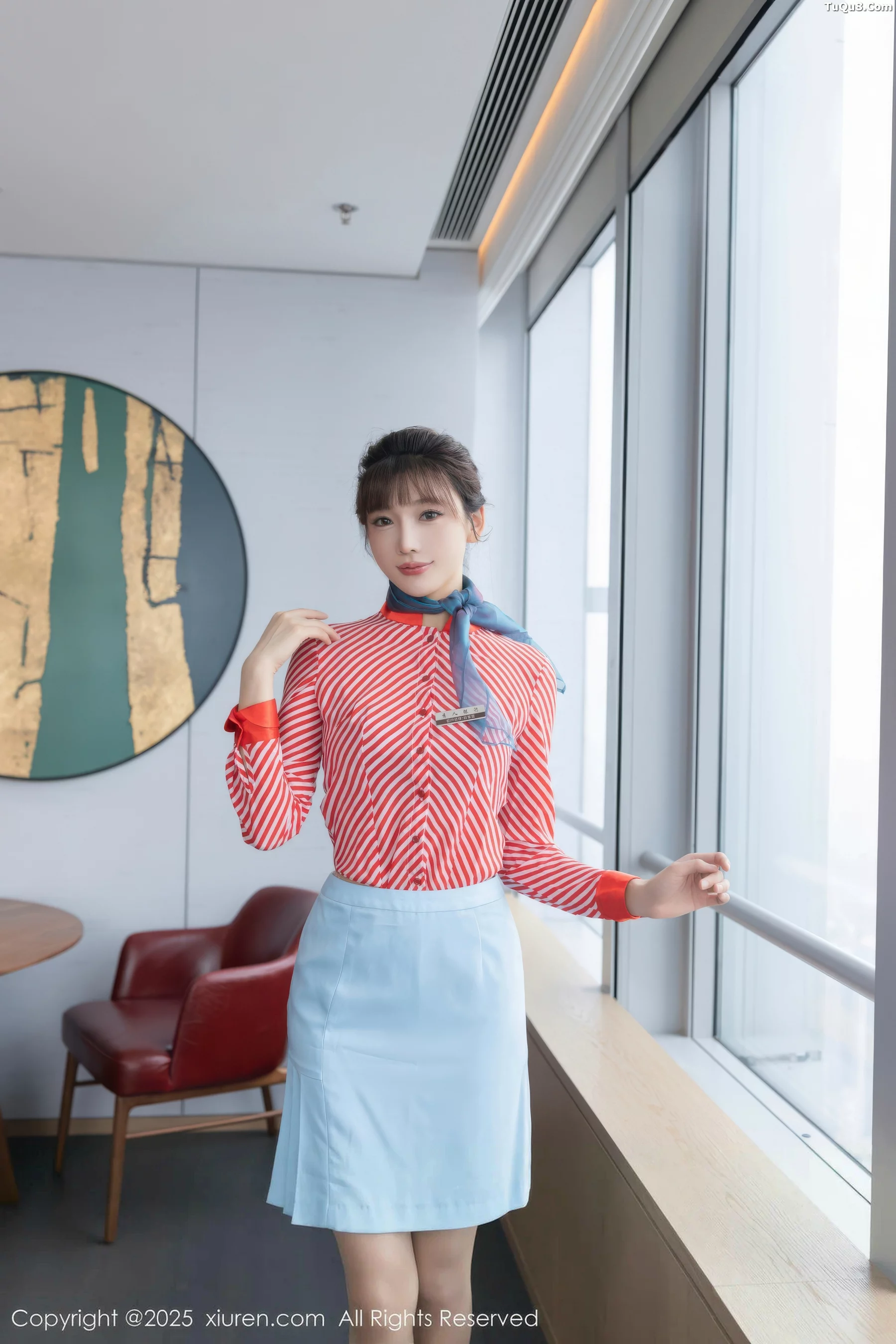 Luxuan Xuan's Sexy Striped Outfit and Purple Lace Lingerie Show Off Her Delicate Figure in Stunning Photoshoot 80P