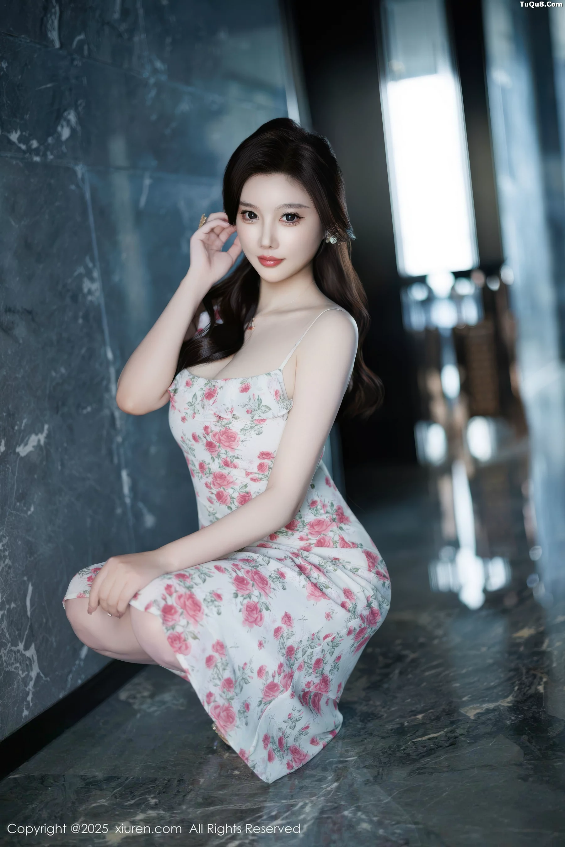 CHENCHEN.性感碎花裙露白色情趣内衣秀丰腴身材绝美写真92P 4