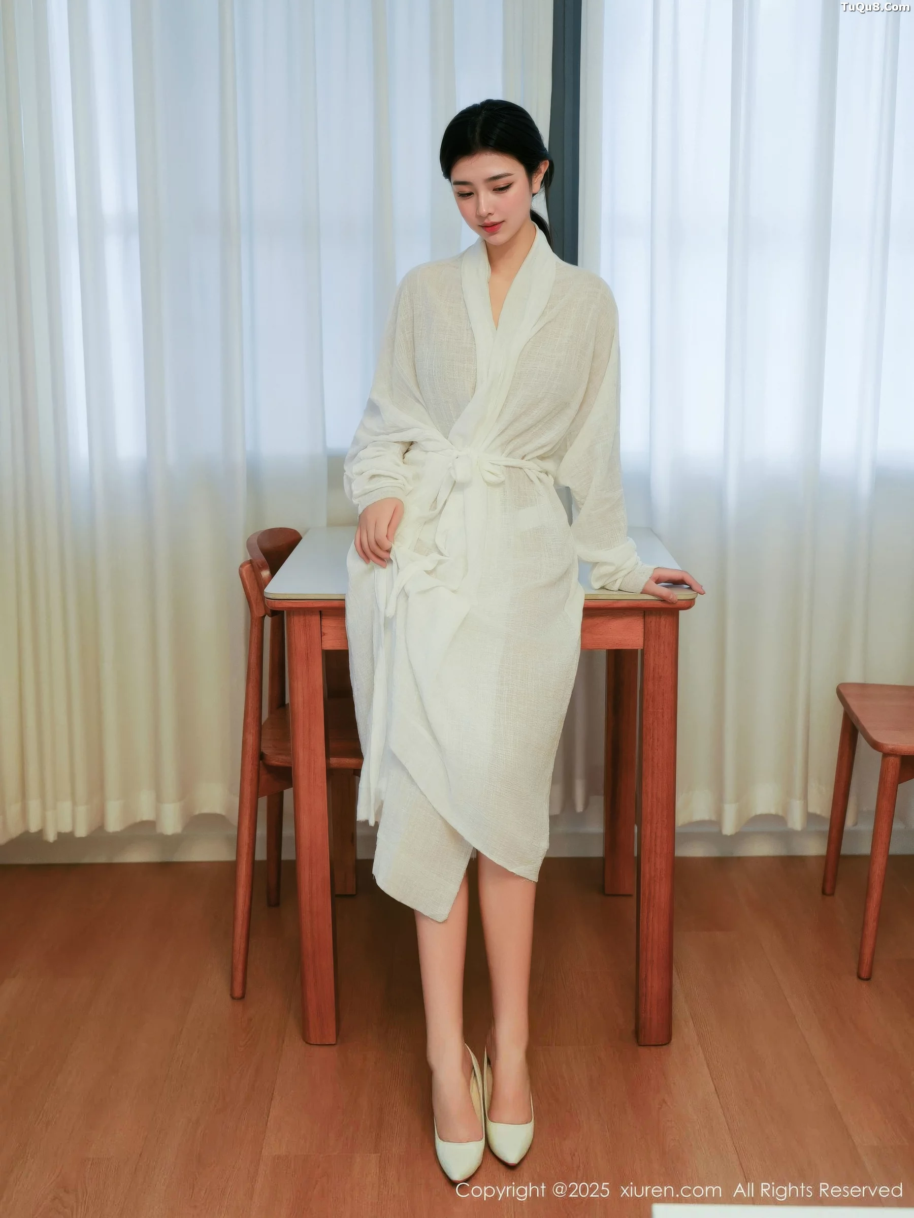 Lín Yuèxī'ér sexy white long bathrobe paired with white high heels showing off beautiful legs seductive stunning photo set 53P 4