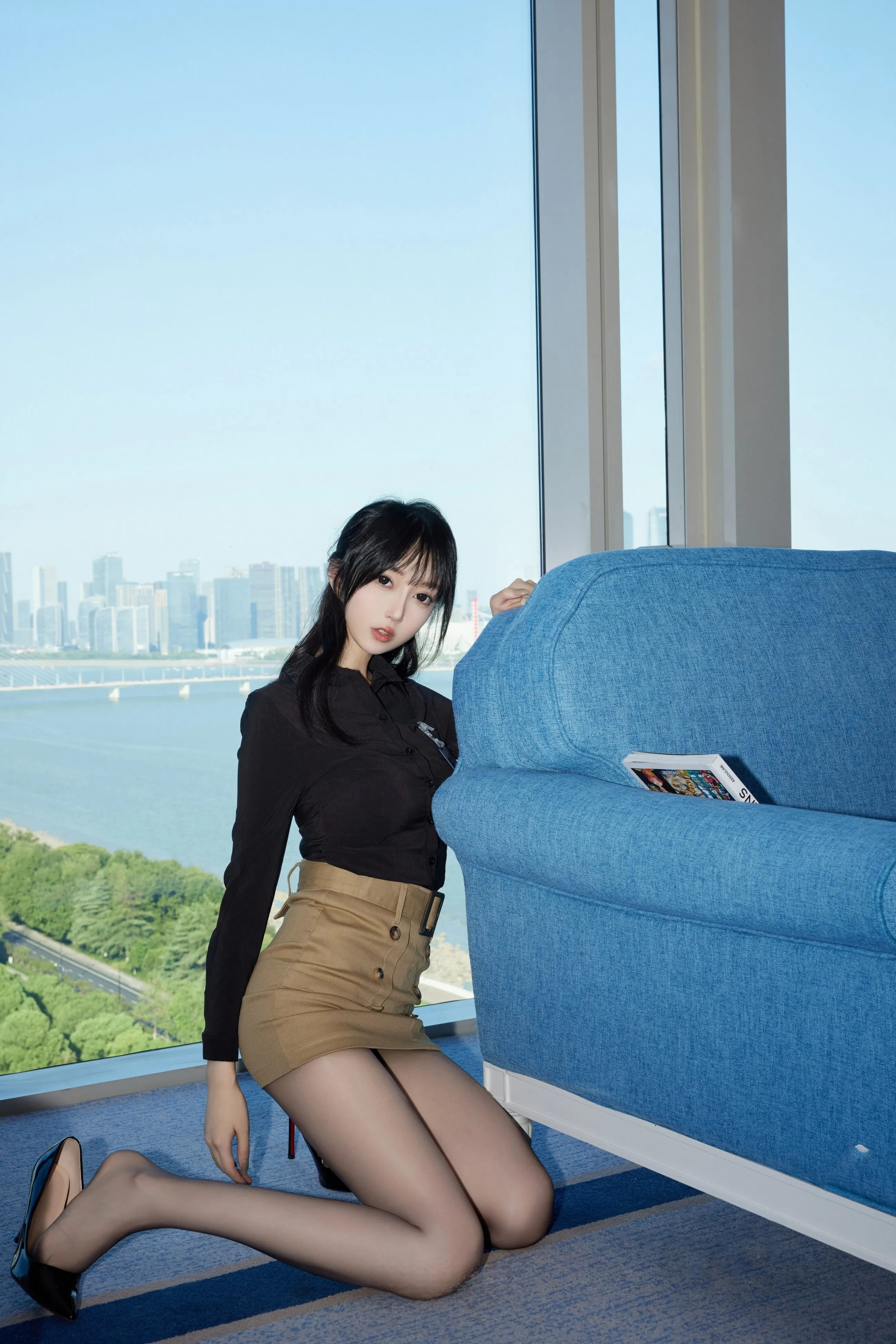 [Paid] Yue'er Yue's Alluring Private Shoot Perks: The Building Owner 77P