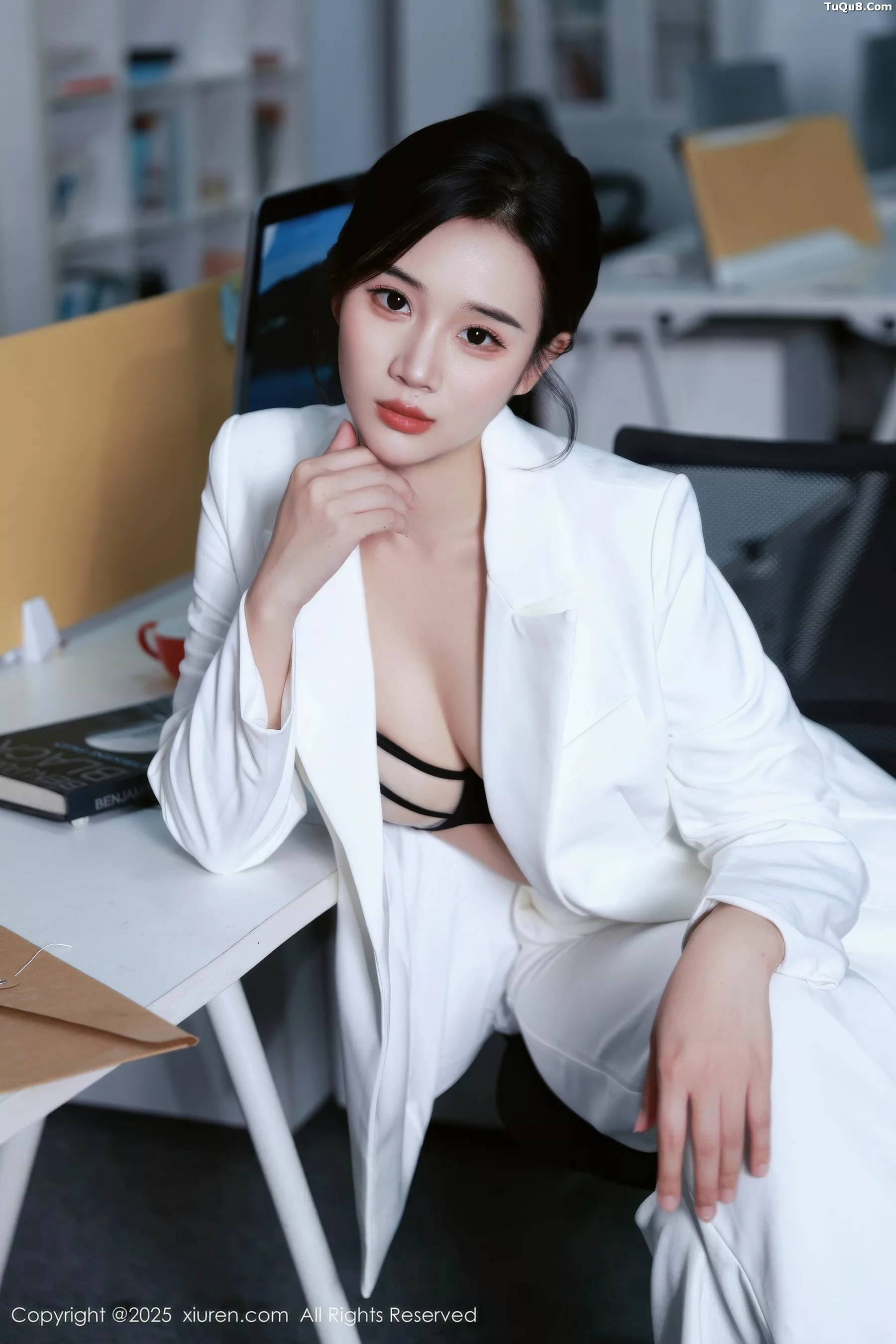 Nán Qiáo sexy white suit revealing black lingerie paired with open-crotch black stockings showing perfect figure gorgeous photoshoot 72P 9
