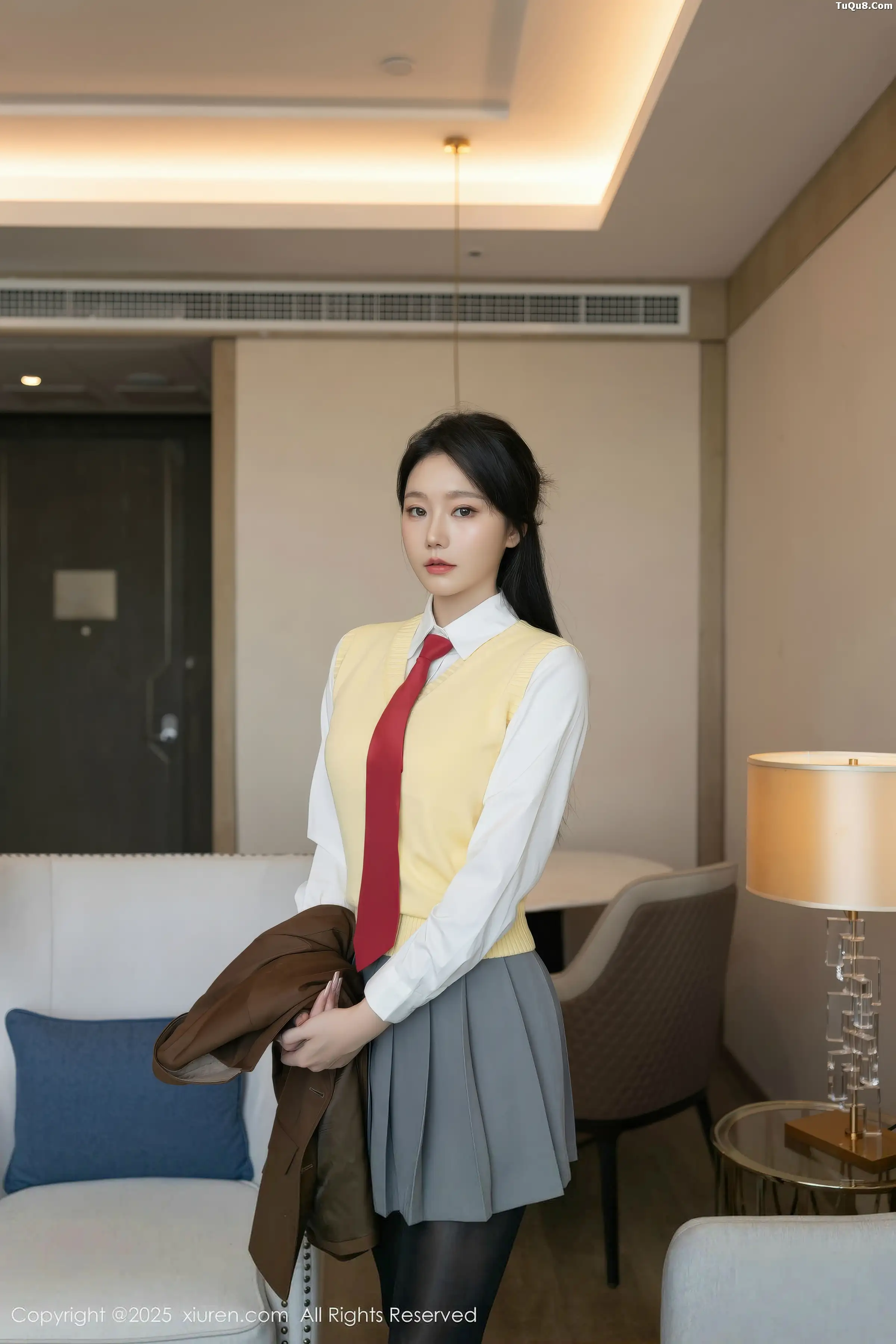 安然anran性感学生装扮百褶短裙配开档黑丝秀美腿绝美写真77P 9