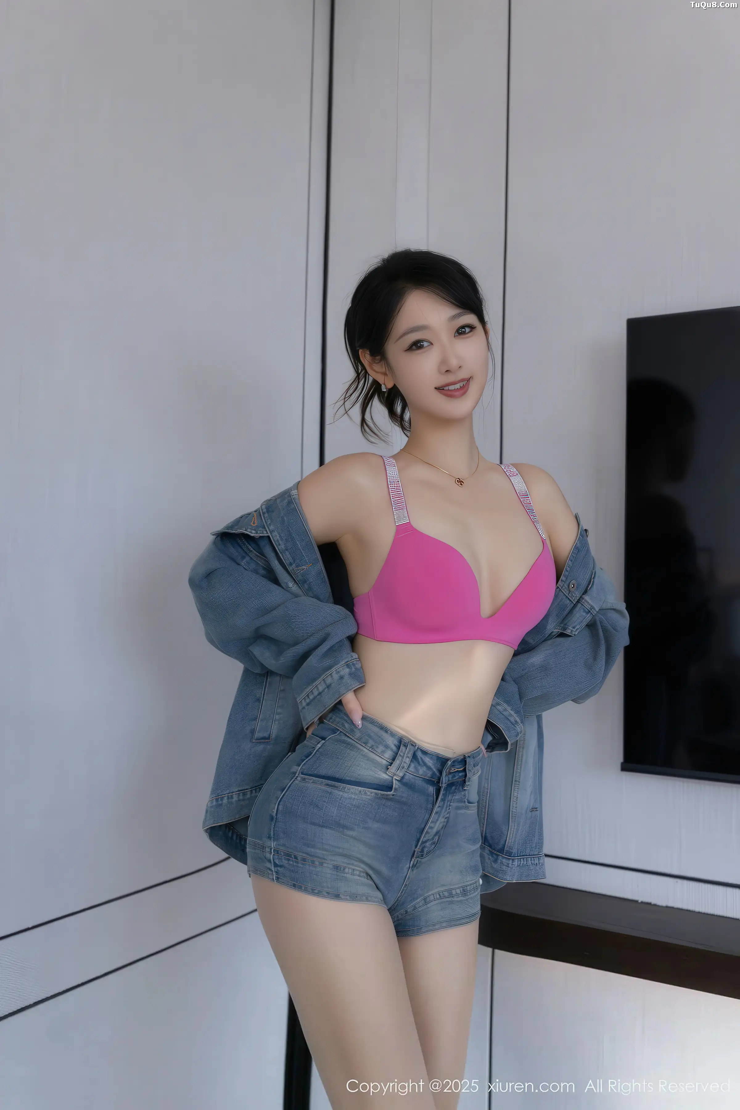 唐安琪性感牛仔套装露粉红内衣配开档黑丝秀翘臀美腿绝美写真79P 4