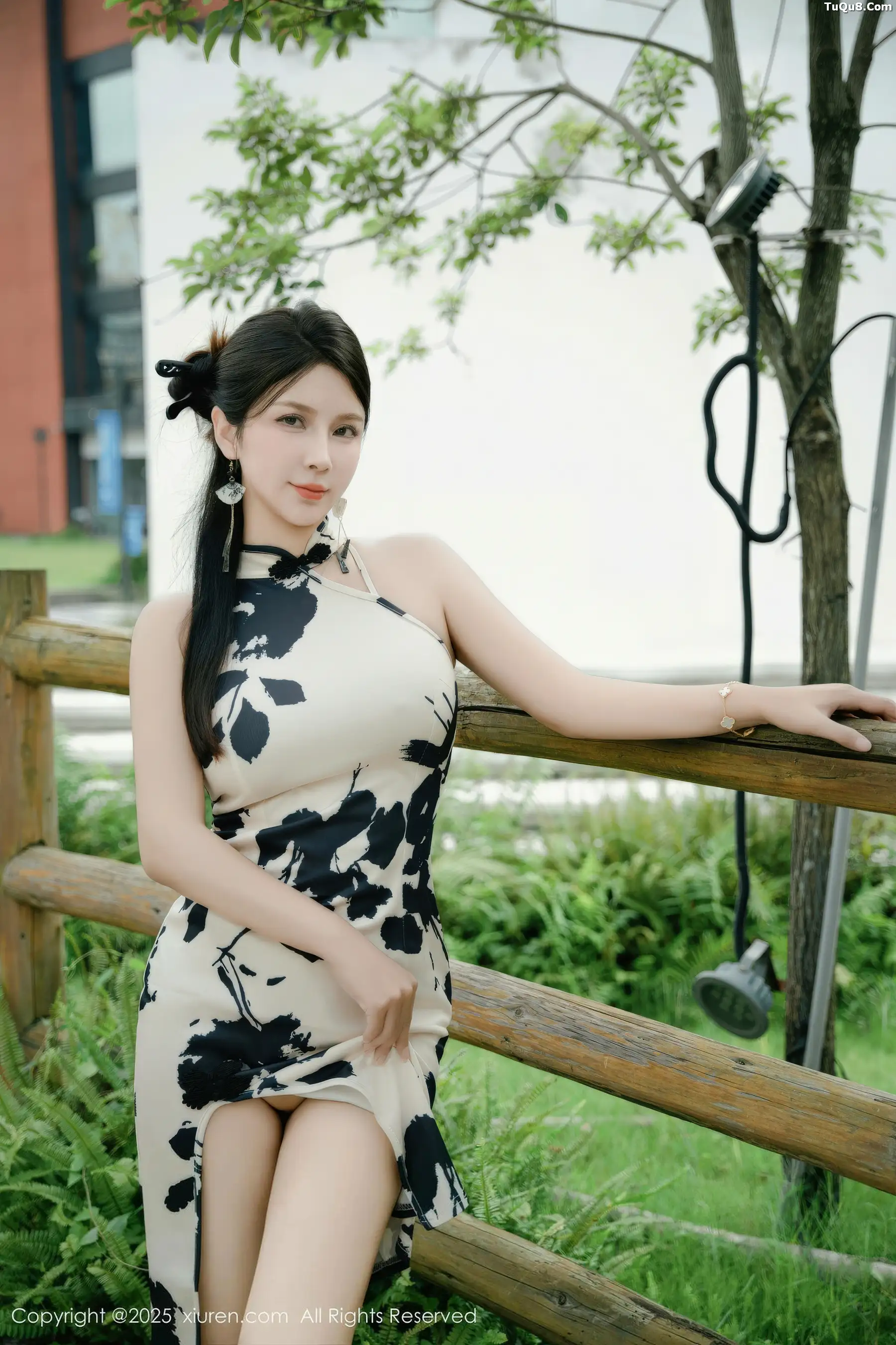 小蛮妖Yummy性感白色旗袍露白色内衣秀完美身材绝美写真70P 3