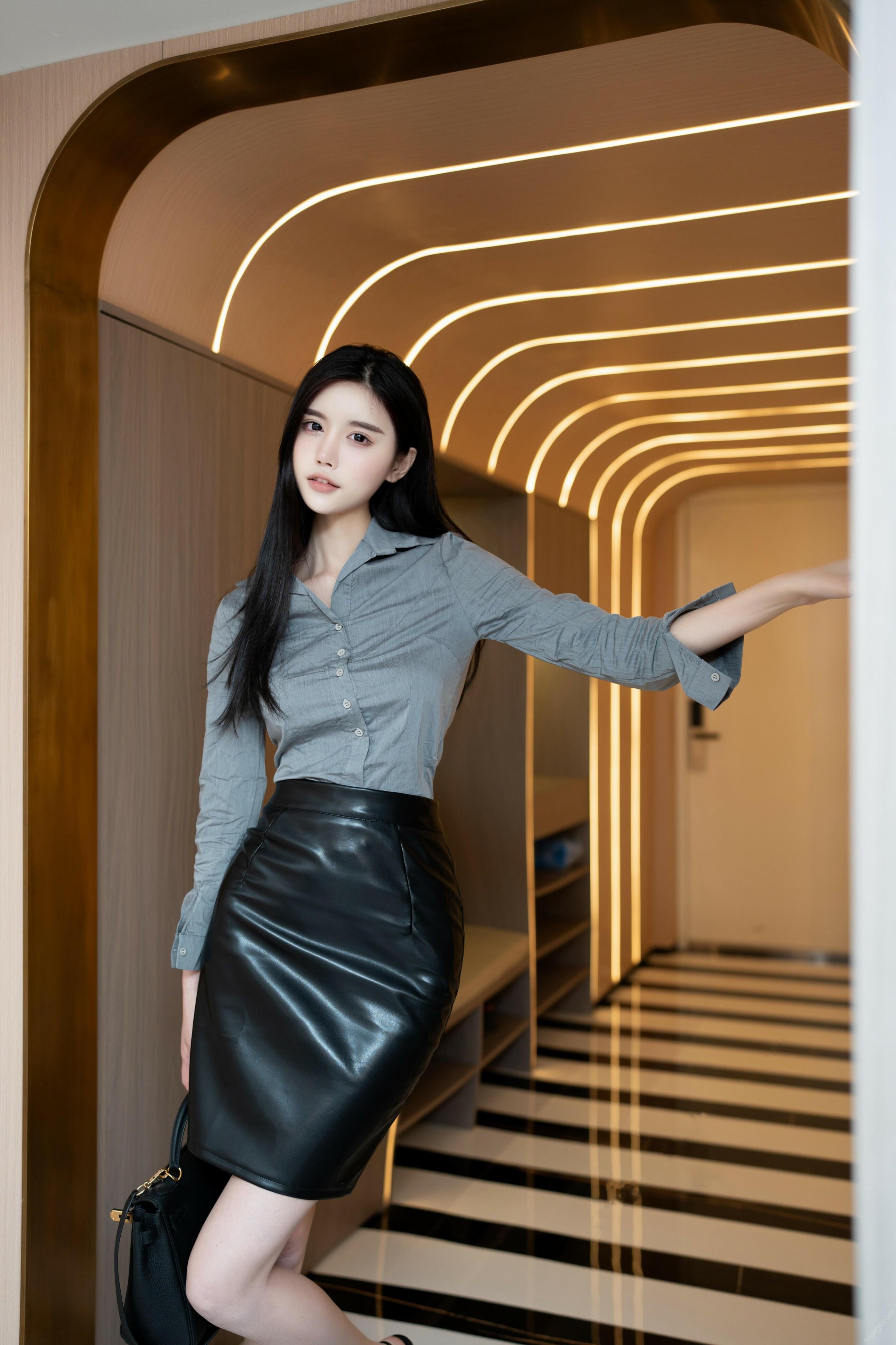 秀人付费 晚苏susu 诱人私拍福利 职场御姐87P 6