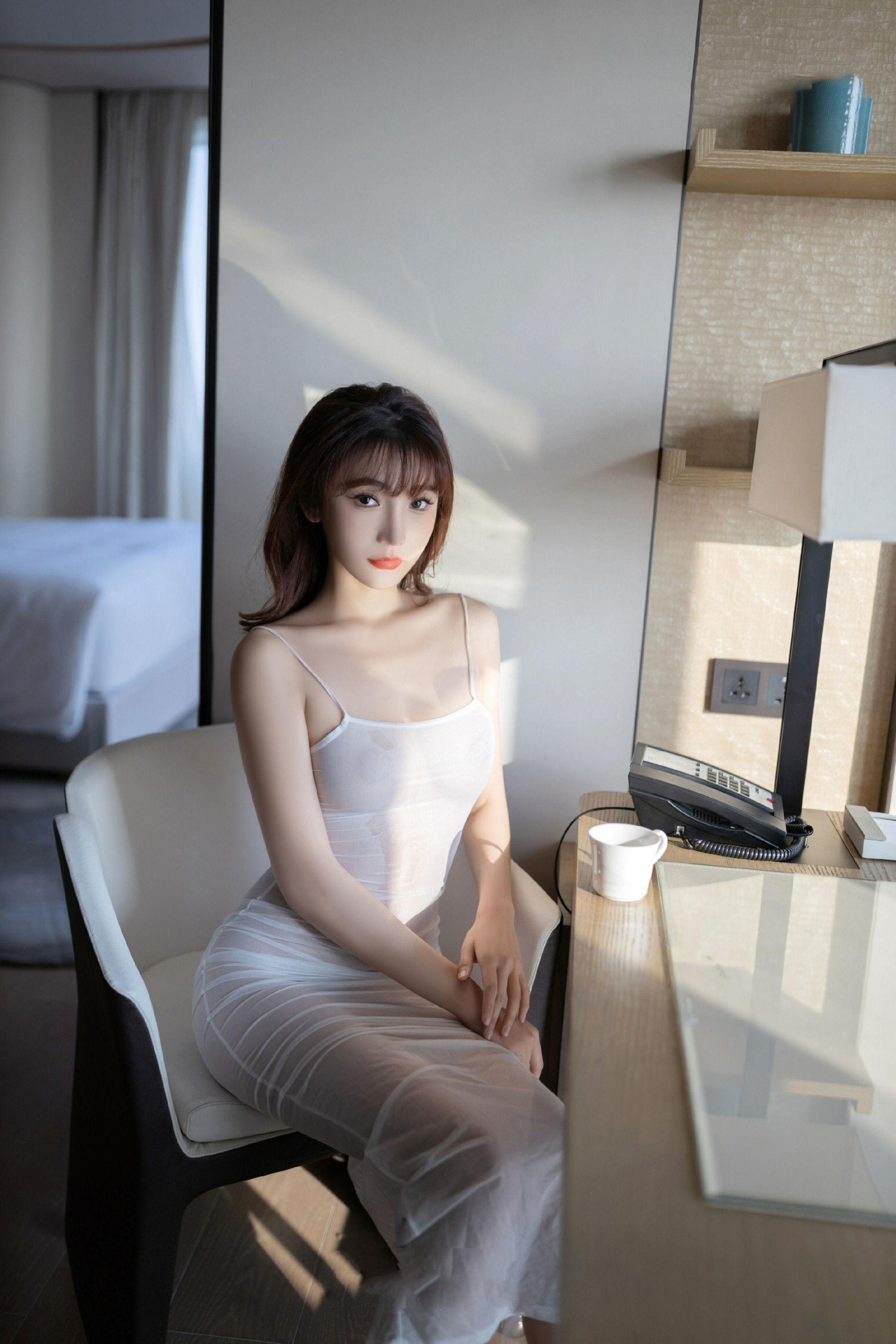 秀人付费 陆萱萱 诱人私拍福利 透明网纱87P 4