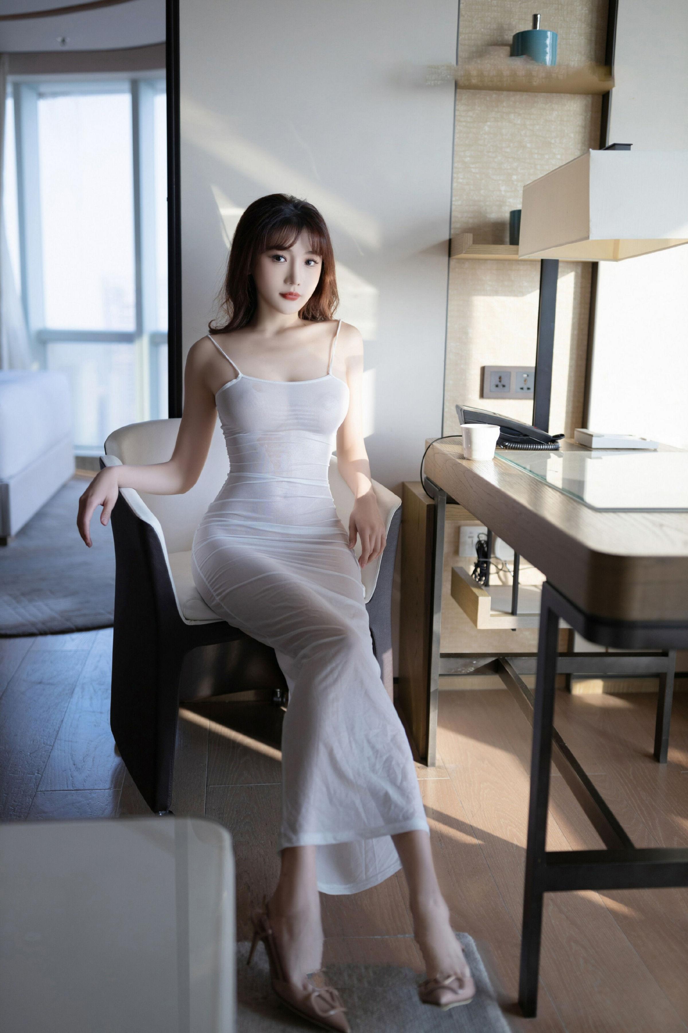 秀人付费 陆萱萱 诱人私拍福利 透明网纱87P 5