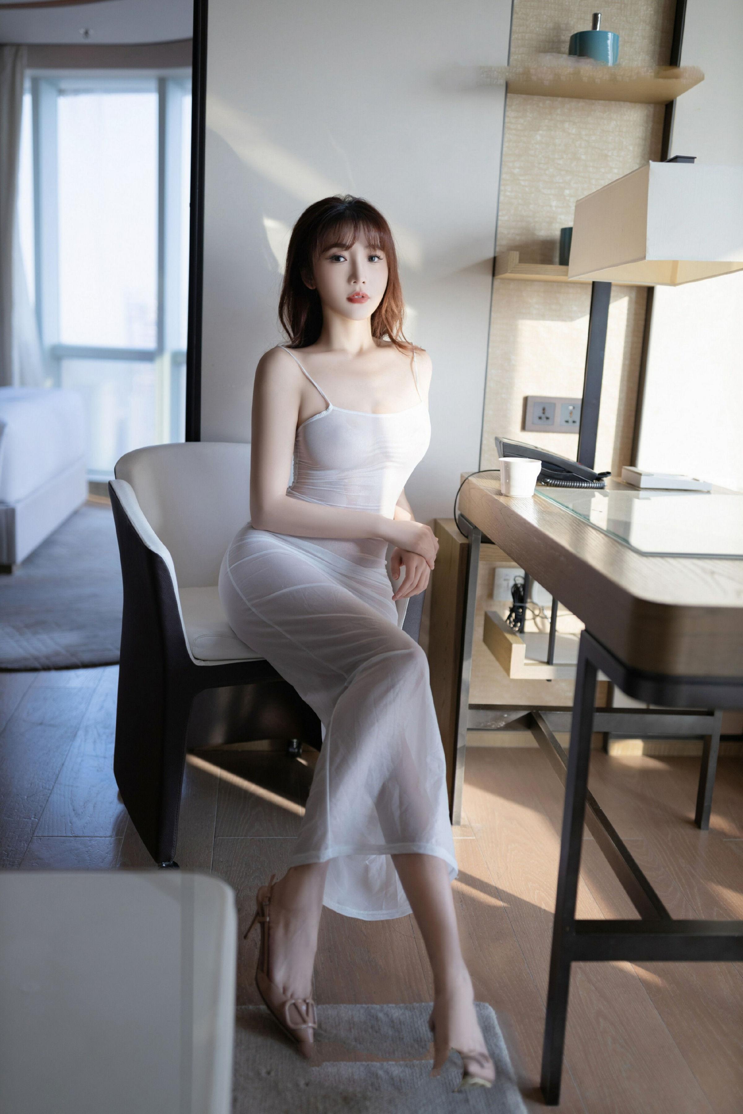 秀人付费 陆萱萱 诱人私拍福利 透明网纱87P 6