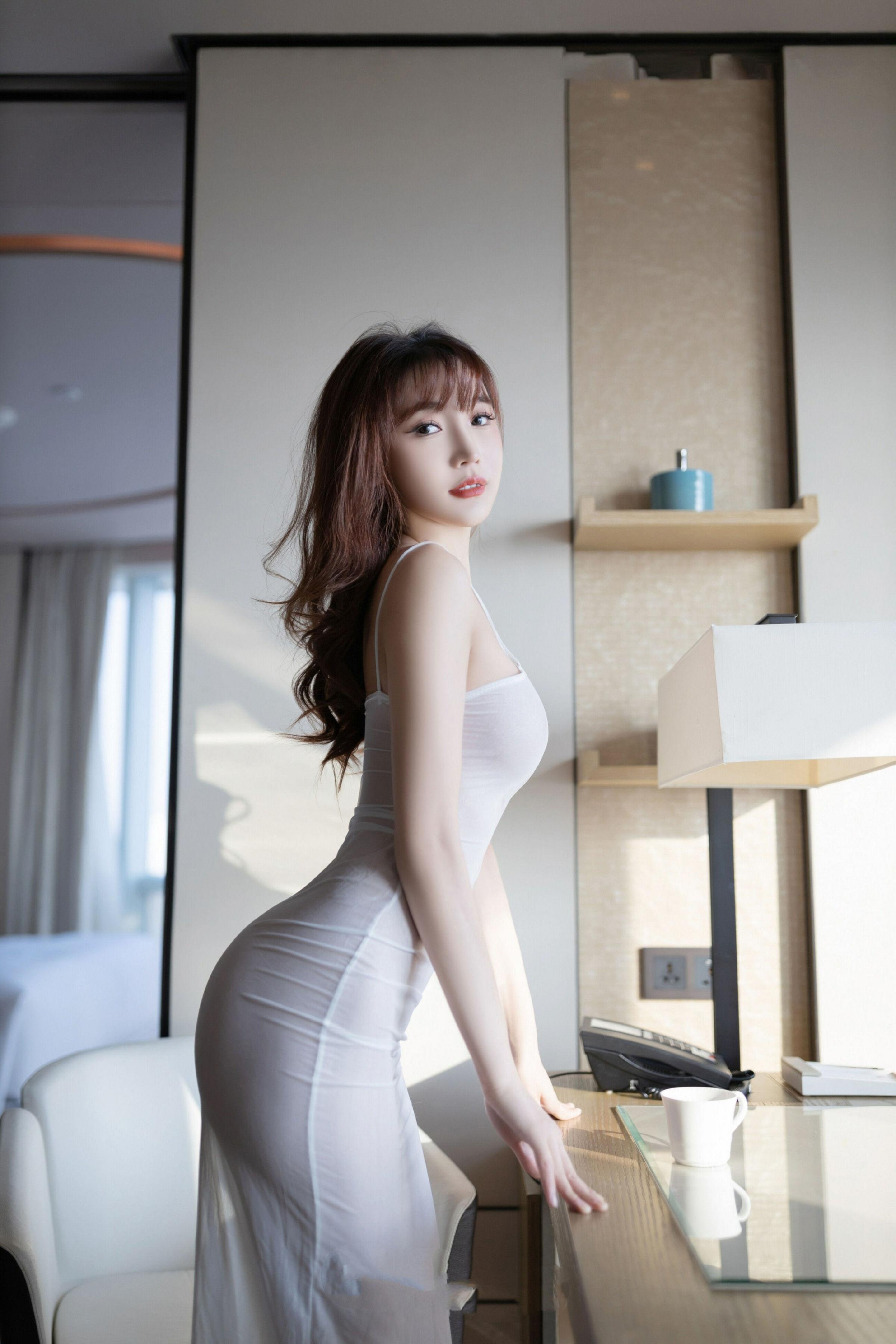 秀人付费 陆萱萱 诱人私拍福利 透明网纱87P 9